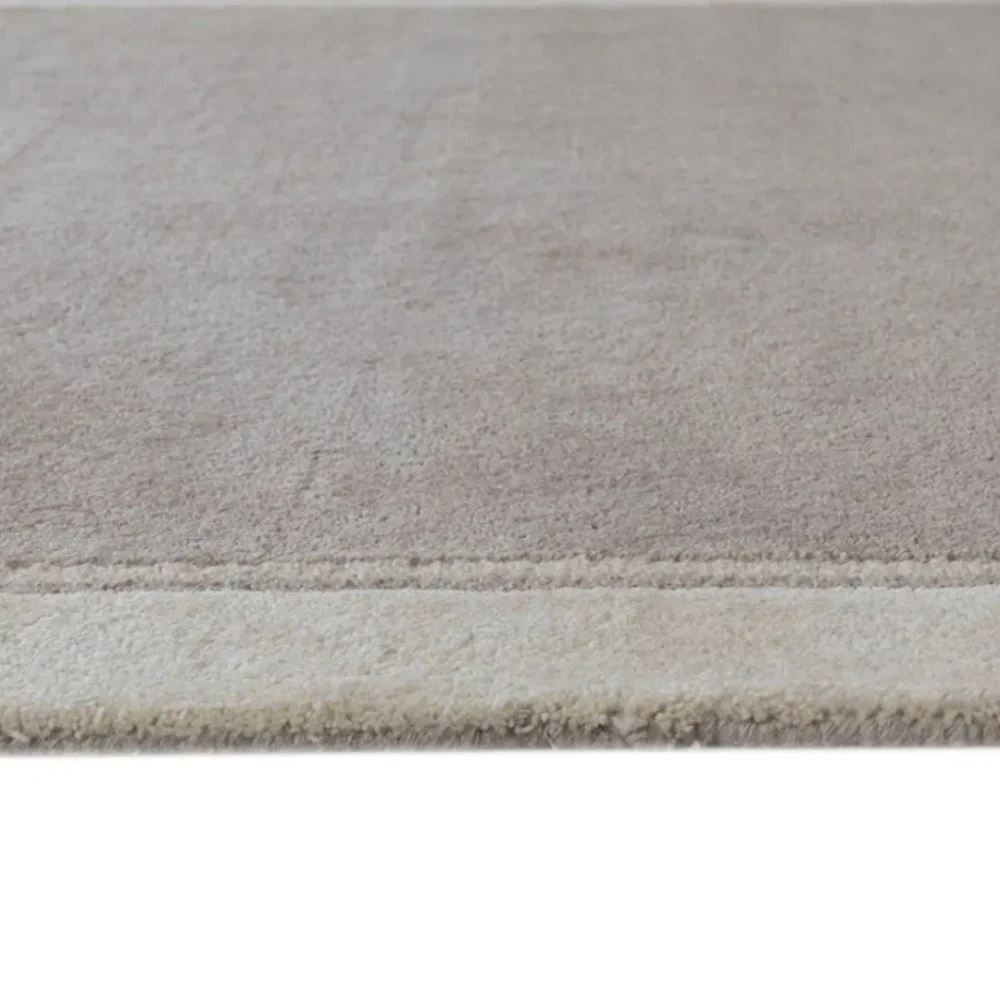 Soft wool texture and neat stepped design