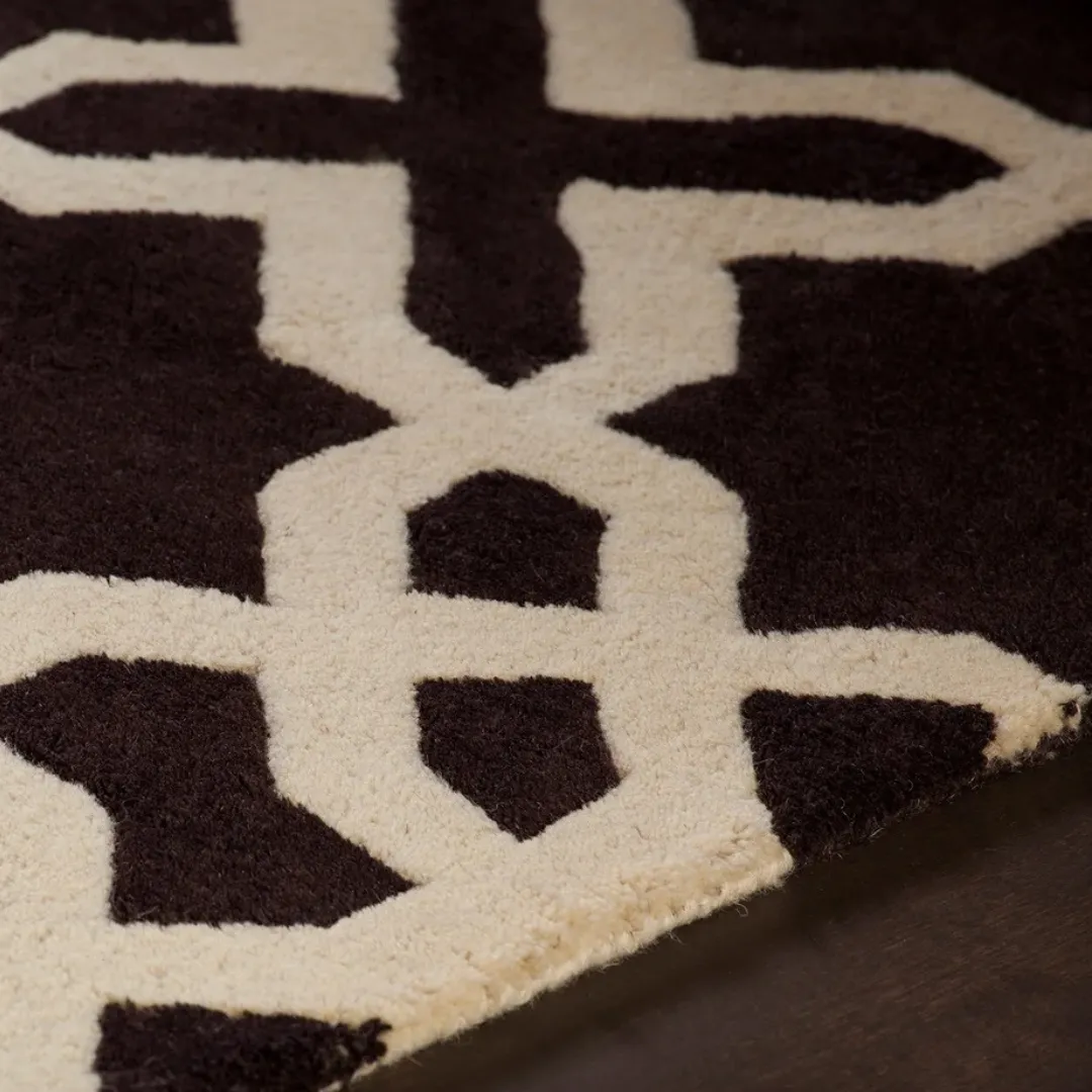 Sophisticated wool rug with Moroccan-inspired design