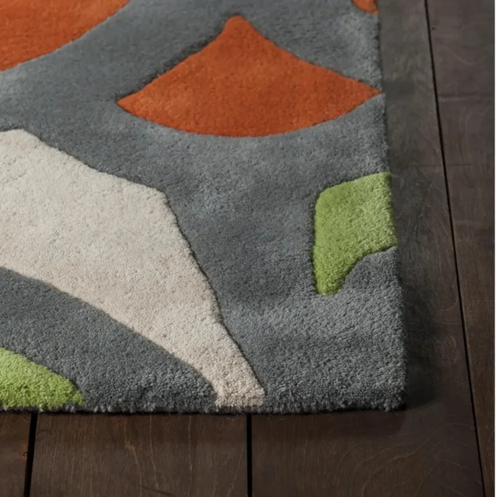 Modern floral rug with colorful oversized flowers