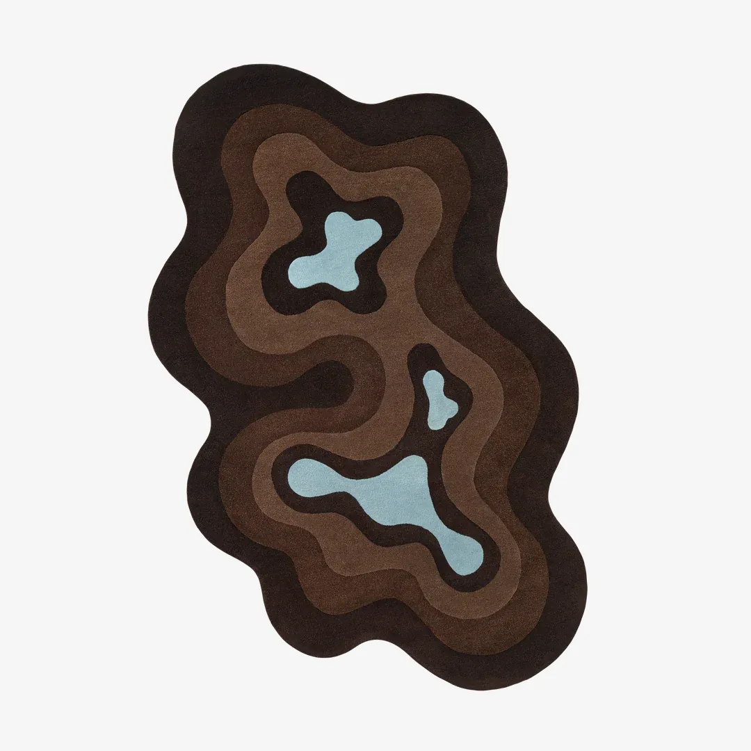 Mocha Tide Rug featuring wavy layered design in brown and blue tones – handmade tufted rug by Sneagear