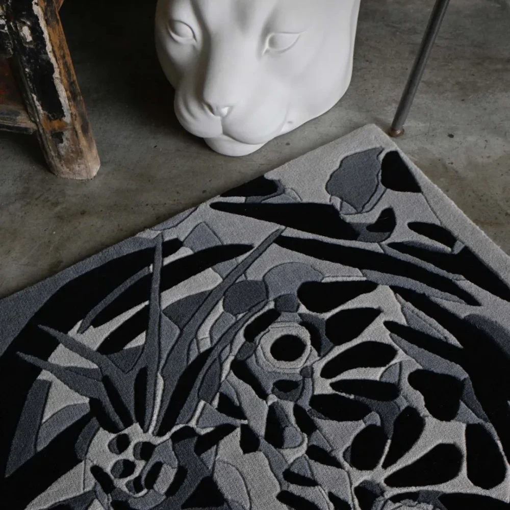 Luxury Nyvora Rug – Artistic Tiger-Inspired Pattern in Charcoal and Ash Tones