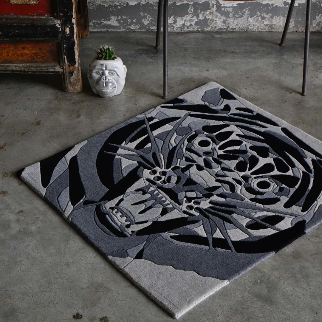 Hand-Tufted Nyvora Wool Rug with Modern Abstract Tiger Artwork for Contemporary Interiors