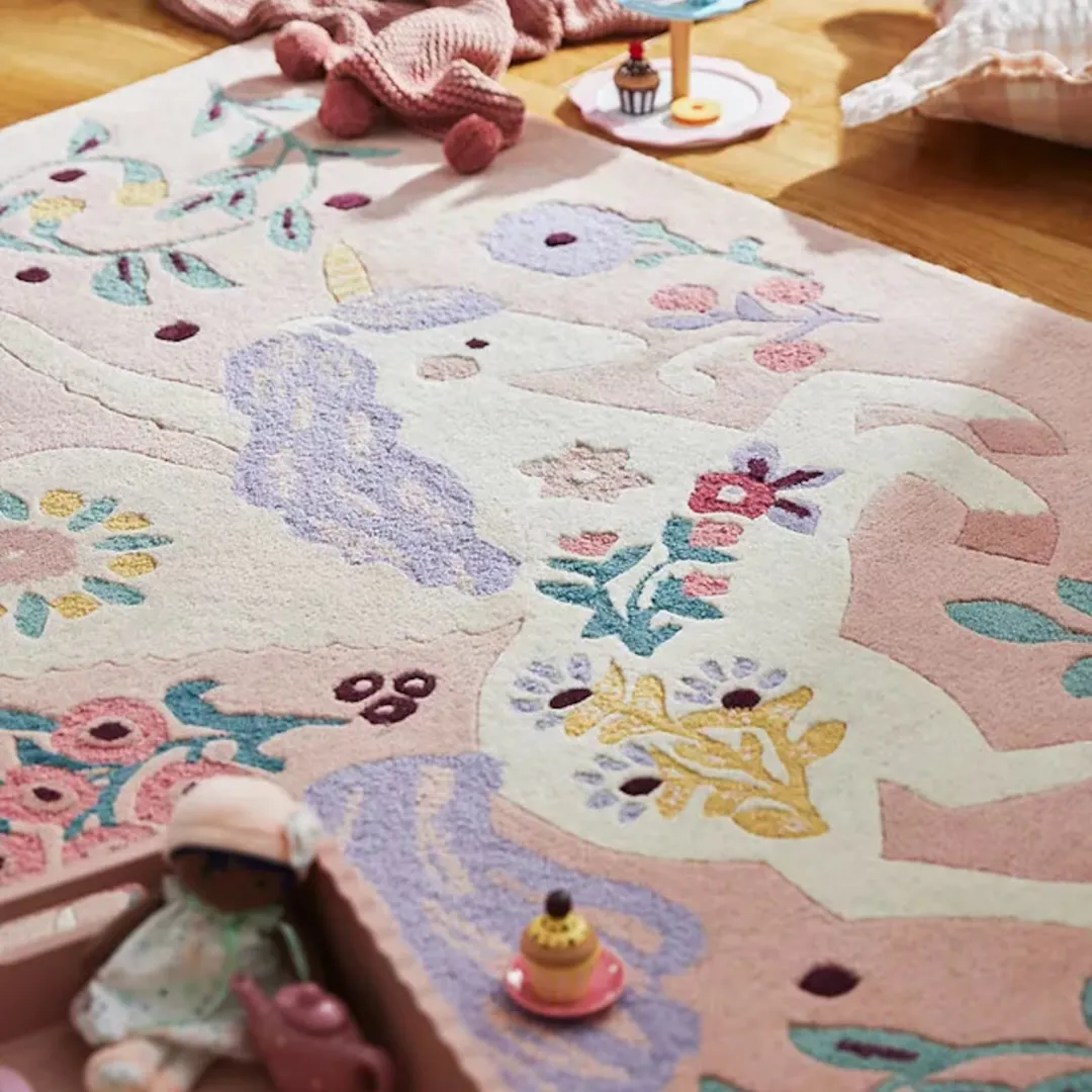 Hand-tufted Dreamy Unicorn Rug for children’s rooms – floral and fantasy-themed wool rug